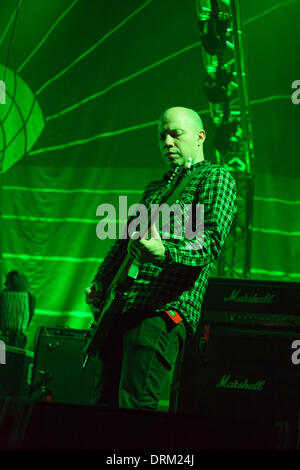 Glasgow, Schottland. 28. Januar 2014. Mogwai, schottischen Postrock-Band, trat Concert Hall Glasgow Celtic Verbindungen 2014. Gegründet 1995 Glasgow, Band besteht aus Stuart Braithwaite (Gitarre, Gesang), John Cummings (Gitarre, Gesang), Barry Burns (Gitarre, Klavier, Synthesizer, Gesang), Dominic Aitchison (Bassgitarre) und Martin Bulloch (Schlagzeug).  Bildnachweis: Pauline Keightley/Alamy Live-Nachrichten Stockfoto