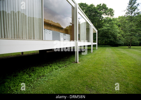 Farnsworth Haus, Plano, Vereinigte Staaten von Amerika. Architekt: Ludwig Mies van der Rohe 1951. Perspektive von Farnsworth House. Stockfoto