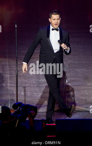 Assago Mailand Italien. 27. Januar 2014. Der kanadische Sänger MICHAEL Bublé "live im Mediolanum Forum führt, während"Zu sein liebte Tour 2014"Credit: Rodolfo weitertransferiert/Alamy Live News Stockfoto