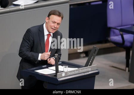 Berlin, Deutschland. 29. Januar 2014. Kanzlerin Merkel gibt eine Regierungserklärung im Deutschen Bundestag in Berlin. Im Anschluss an Tagung des Kabinetts in Meseberg, umreißt die Kanzlerin die Schwerpunkte der Arbeit der Bundesregierung in den kommenden Jahren. Bildnachweis: Reynaldo Chaib Paganelli/Alamy Live-Nachrichten Stockfoto