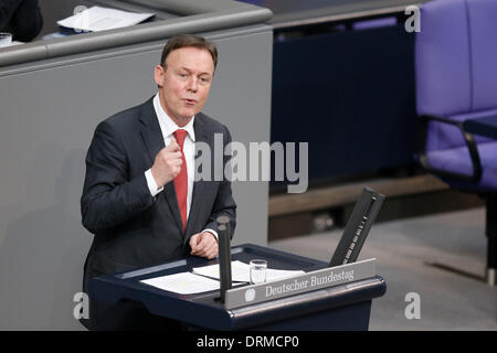 Berlin, Deutschland. 29. Januar 2014. Kanzlerin Merkel gibt eine Regierungserklärung im Deutschen Bundestag in Berlin. Im Anschluss an Tagung des Kabinetts in Meseberg, umreißt die Kanzlerin die Schwerpunkte der Arbeit der Bundesregierung in den kommenden Jahren. Bildnachweis: Reynaldo Chaib Paganelli/Alamy Live-Nachrichten Stockfoto