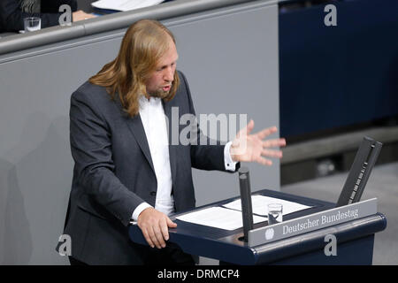 Berlin, Deutschland. 29. Januar 2014. Kanzlerin Merkel gibt eine Regierungserklärung im Deutschen Bundestag in Berlin. Im Anschluss an Tagung des Kabinetts in Meseberg, umreißt die Kanzlerin die Schwerpunkte der Arbeit der Bundesregierung in den kommenden Jahren. Bildnachweis: Reynaldo Chaib Paganelli/Alamy Live-Nachrichten Stockfoto