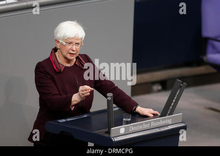 Berlin, Deutschland. 29. Januar 2014. Kanzlerin Merkel gibt eine Regierungserklärung im Deutschen Bundestag in Berlin. Im Anschluss an Tagung des Kabinetts in Meseberg, umreißt die Kanzlerin die Schwerpunkte der Arbeit der Bundesregierung in den kommenden Jahren. Bildnachweis: Reynaldo Chaib Paganelli/Alamy Live-Nachrichten Stockfoto