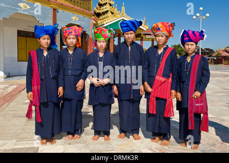 Myanmar, Inle-See, Pa O Mädchen Stamm Stockfoto