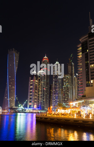 Wolkenkratzer in der Innenstadt von Dubai Stockfoto