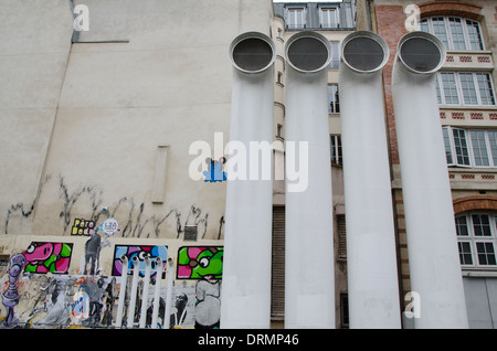 Skulptur, Teil der Stravinsky-Brunnen oder Fontaine des Automates neben Centre Georges Pompidou. Paris, Frankreich. Stockfoto