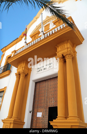 Eingang zum Colegio Publico Campo Del Sur (Public School) in Cadiz, Andalusien, Spanien. Stockfoto