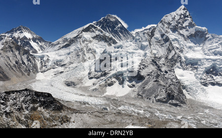 Das Everest-massiv und den Khumbu-Eisbruch und Gletscher, von Kala Pattar, der Höhepunkt der Everest Base Camp Trek gesehen Stockfoto