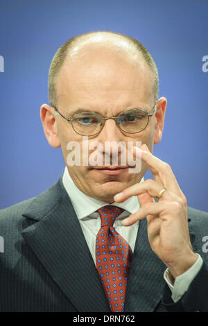 Brüssel, Belgien. 29. Januar 2014. Ministerpräsident von Italien Enrico Letta während einer Pressekonferenz nach einem Treffen in der Heaquarters der EU-Kommission in Brüssel auf 29.01.2014 Kommission Anlagen Regierung tritt die EU für die wöchentlichen Seminar der Institution. von Wiktor Dabkowski/Dpa/Alamy Live News Stockfoto