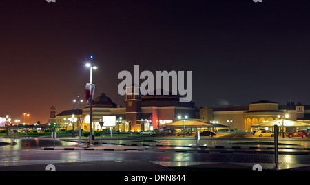 Villaggio-Shopping-Mall in der Nacht, Doha, Katar Stockfoto