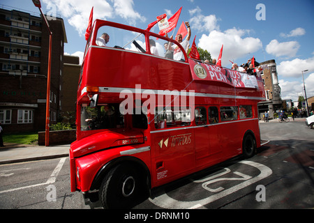 Dienstfrei protestieren Busfahrer vor der TFL-zentrale Stockfoto