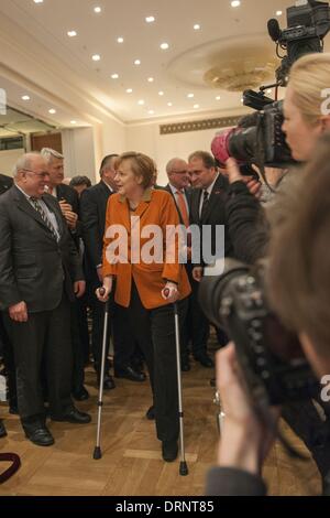 Berlin, Deutschland. 29. Januar 2014. Deutsche Bundeskanzlerin Angela Merkel (CDU) hielt eine Rede auf der Eröffnungsfeier des neuen Präsidenten der deutschen Haus der Handwerker (Zentralverbands des Deutschen Handwerks - ZDH), Hans Peter Woolseifer in Berlin am 29. Januar 2014. Goncalo Silva/NurPhoto/ZUMAPRESS.com/Alamy © Live-Nachrichten Stockfoto