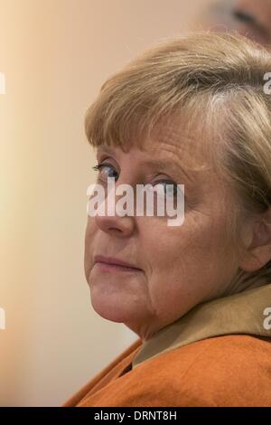 Berlin, Deutschland. 29. Januar 2014. Deutsche Bundeskanzlerin Angela Merkel (CDU) hielt eine Rede auf der Eröffnungsfeier des neuen Präsidenten der deutschen Haus der Handwerker (Zentralverbands des Deutschen Handwerks - ZDH), Hans Peter Woolseifer in Berlin am 29. Januar 2014. Goncalo Silva/NurPhoto/ZUMAPRESS.com/Alamy © Live-Nachrichten Stockfoto
