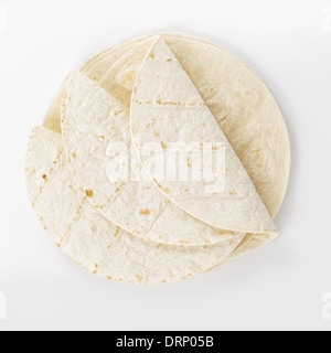 Weizen Tortillas, Runde von oben auf weißem Hintergrund Stockfoto