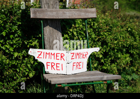 Zimmer kostenlos anmelden am Elbe-Radweg, Marschhufendorf Konau, Amt Neuhaus Elbe, Niedersachsen, Europa Stockfoto