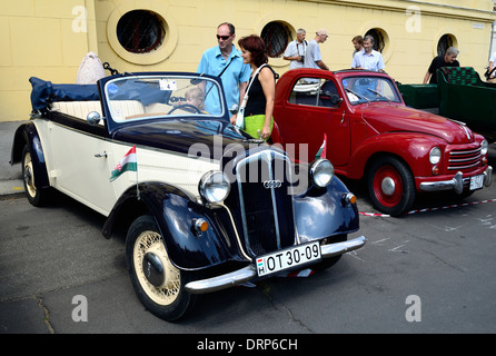 Oldtimer Fahrzeuge parade Szeged Ungarn Sommer 2013 Stockfoto