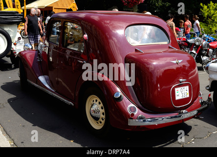 Oldtimer Fahrzeuge parade Szeged Ungarn Sommer 2013 Stockfoto