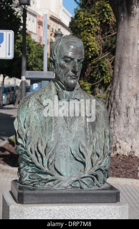 Büste von Diego Fernando Montanes Alvarez, Avenida de Ramón y Carranza in Cadiz, Andalusien, Spanien. Stockfoto