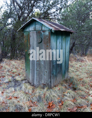 alte hölzerne Nebengebäude Stockfoto