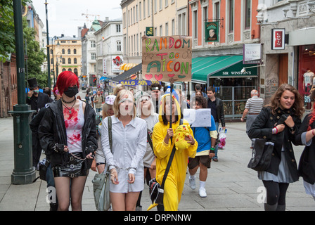 OSLO, Norwegen - 28. Mai 2009: Jugend-Parade auf den Straßen von Oslo, Norwegen am 28. Mai 2009. Canon 5D. Stockfoto