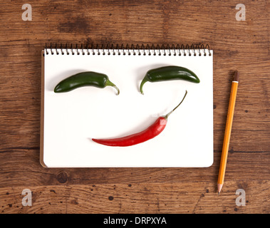 Gesicht aus Gemüse Stockfoto