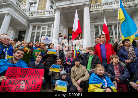 Britische Basis Ukrainer Solidarität Protest März in London Euromajdan Bewusstsein für die andauernden Proteste in Kiew, Ukraine Stockfoto