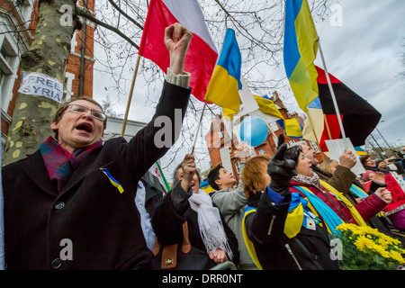Britische Basis Ukrainer Solidarität Protest März in London Euromajdan Bewusstsein für die andauernden Proteste in Kiew, Ukraine Stockfoto