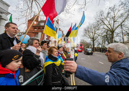 Britische Basis Ukrainer Solidarität Protest März in London Euromajdan Bewusstsein für die andauernden Proteste in Kiew, Ukraine Stockfoto