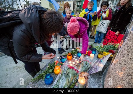 Britische Basis Ukrainer Solidarität Protest März in London Euromajdan Bewusstsein für die andauernden Proteste in Kiew, Ukraine Stockfoto