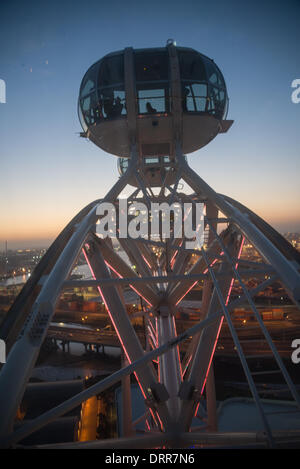 Das Melbourne Star-Riesenrad in der Waterfront City-Bezirk in den Docklands von Melbourne eröffnet 23.12.2013 Stockfoto