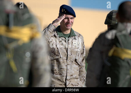 Paracuellos de Jarama, Spanien. 30. Januar 2014. Prinz Felipe von Spanien besucht die Fallschirmspringer Brigada "Almogavares VI" an seinem 46. Geburtstag am 30. Januar 2014 in Spanien Kredit Paracuellos de Jarama: Dpa picture-Alliance/Alamy Live News Stockfoto