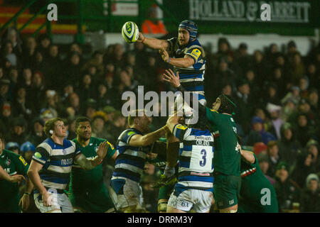 Leicester, UK. 31. Januar 2014. Gesamtansicht der Lineout während der LV = Cup-Spiel zwischen Leicester Tigers und Bath Rugby von Welford Road. Bildnachweis: Aktion Plus Sport/Alamy Live-Nachrichten Stockfoto