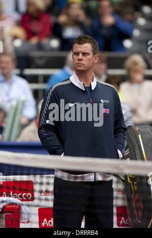 San Diego, Kalifornien, USA. 31. Januar 2014. San Diego, CA - 31. Januar 2014 - L Smith, Kapitän der Mannschaft Großbritannien in einem Davis Cup Tennis-match zwischen USA und Großbritannien im Petco Park in San Diego, Kalifornien statt. Großbritannien gewann 6-1, 6-2, 6-3. Foto von Wally Nell/ZUMA Press. Bildnachweis: Wally Nell/ZUMAPRESS.com/Alamy Live-Nachrichten Stockfoto