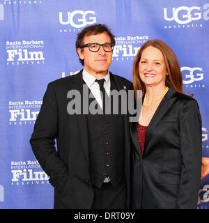 Regisseur David O. Russell posiert mit Melissa Leo. Stockfoto