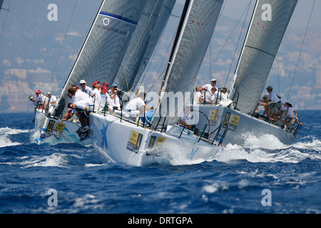 Yacht gesehen Segeln während th Schlussetappe der Copa del Rey Regatta in Palma de Mallorca, Spanien Stockfoto