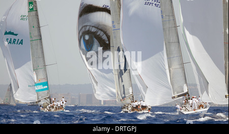 Yacht gesehen Segeln während th Schlussetappe der Copa del Rey Regatta in Palma de Mallorca, Spanien Stockfoto