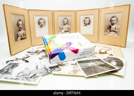 Mountain View, Kalifornien, USA. 31. Januar 2014. 23andMe ist eine privat geführte California direkt an Verbraucher persönlichen genetischen/Abstammung Tests und tracking-Service wo liefern Bewerber durch einen speziell angefertigten Kunststoff Fangrohr eine Speichelprobe, die sie per Post an die Gesellschaft zurückgeben. Über den Sommer 2013 der Federal Drug Administration 23andMe, zusammen mit mehreren anderen Unternehmen, die ähnliche Dienstleistungen angewiesen, um marketing und liefert individuelle Gesundheit und Krankheit Informationen basierend auf ihre Erkenntnisse vom Client nicht mehr geliefert Speichelproben. In einer Vereinbarung mit th Stockfoto