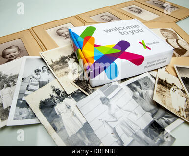 Mountain View, Kalifornien, USA. 31. Januar 2014. 23andMe ist eine privat geführte California direkt an Verbraucher persönlichen genetischen/Abstammung Tests und tracking-Service wo liefern Bewerber durch einen speziell angefertigten Kunststoff Fangrohr eine Speichelprobe, die sie per Post an die Gesellschaft zurückgeben. Über den Sommer 2013 der Federal Drug Administration 23andMe, zusammen mit mehreren anderen Unternehmen, die ähnliche Dienstleistungen angewiesen, um marketing und liefert individuelle Gesundheit und Krankheit Informationen basierend auf ihre Erkenntnisse vom Client nicht mehr geliefert Speichelproben. In einer Vereinbarung mit th Stockfoto