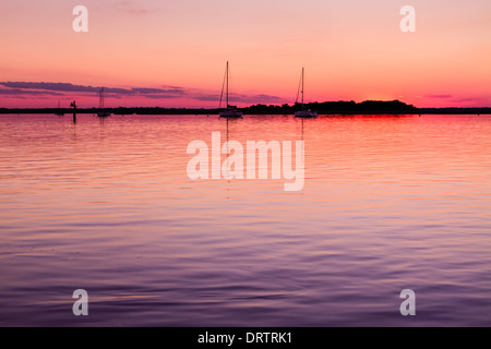 Farbenprächtigen Sonnenuntergang auf dem Fluss, Amelia Island, Florida Stockfoto