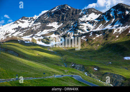 Motorräder auf der Stelvio Pass, Passo Dello Stelvio, Stilfser Joch, auf dem Weg von Bormio nach Trafoi in den Alpen, Norditalien Stockfoto