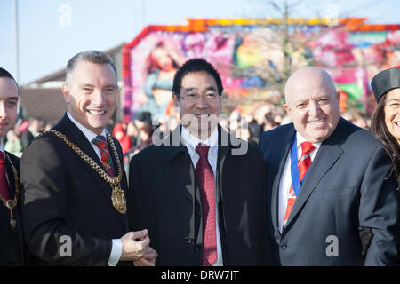 Liverpool, Vereinigtes Königreich. 2. Februar 2014. Oberbürgermeister von Liverpool Gary Millar und Liverpool Bürgermeister Joe Anderson besuchen chinesischen Neujahrsfest in Liverpool Credit: Adam Vaughan/Alamy Live News Stockfoto