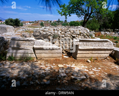 Peloponnes Griechenland Korinth Tempel des Apollo-Ruinen Stockfoto