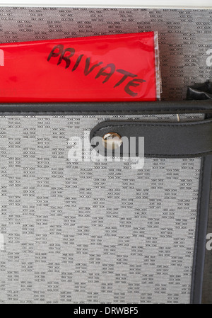 private Ordner im Aktenkoffer Stockfoto