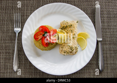 Knusprig gebackene Mahi Mahi Fisch und quinoa Stockfoto