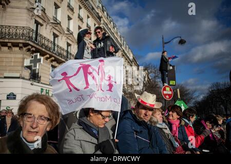 Paris, Frankreich. 2. Februar 2014. Demonstration in Paris gegen die Homosexuellen Hochzeit und der französische Präsident, M. Hollande am 2. Februar 2014. Bildnachweis: Michael Bunel/NurPhoto/ZUMAPRESS.com/Alamy Live-Nachrichten Stockfoto