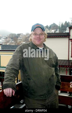 PHILIP SEYMOUR HOFFMAN, 23 Juli 1967-2, Februar 2014 war und amerikanische Schauspieler, einen besten Schauspieler Oscar für seine Rolle in "Capote" gewonnen. Hoffman wurde tot von einer scheinbaren Überdosis in seiner Wohnung in Manhattan gefunden. Bild: 24. Januar 2003 - Park City, Utah, USA - PHILIP SEYMOUR HOFFMAN auf der Hauptstraße an der "Besitz Mahowny" Fototermin beim Sundance Film Festival. (Kredit-Bild: © Henry McGee/Globe Photos/ZUMAPRESS.com) Stockfoto