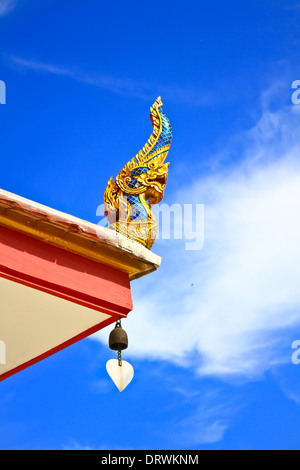 Thai Dragon oder König der Naga-Statue im Tempel Stockfoto