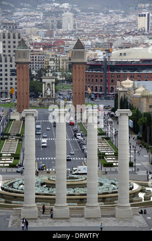 Säulen vor Kunstmuseum von Katalonien, Barcelona Stockfoto