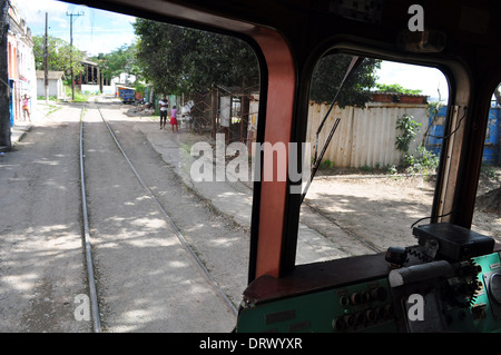 Kuba: Bestandteil der Hershey Electric Railway zwischen Havanna und Matanzas. Casa Blanca verlassen Stockfoto