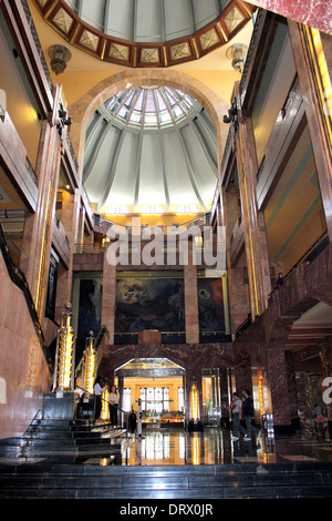 Prächtigen Interieur von der National Fine Arts Palace (Palacio Nacional de Bellas Artes) in Mexico City, Mexiko Stockfoto